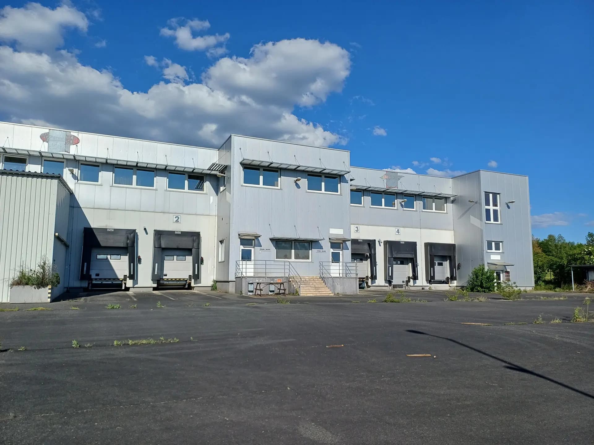 Refrigerated storage hall with land for sale - Doksany